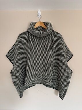 WoolOvers Women’s Forest Green & White Cowl Neck 100% Lambswool Cape One Size